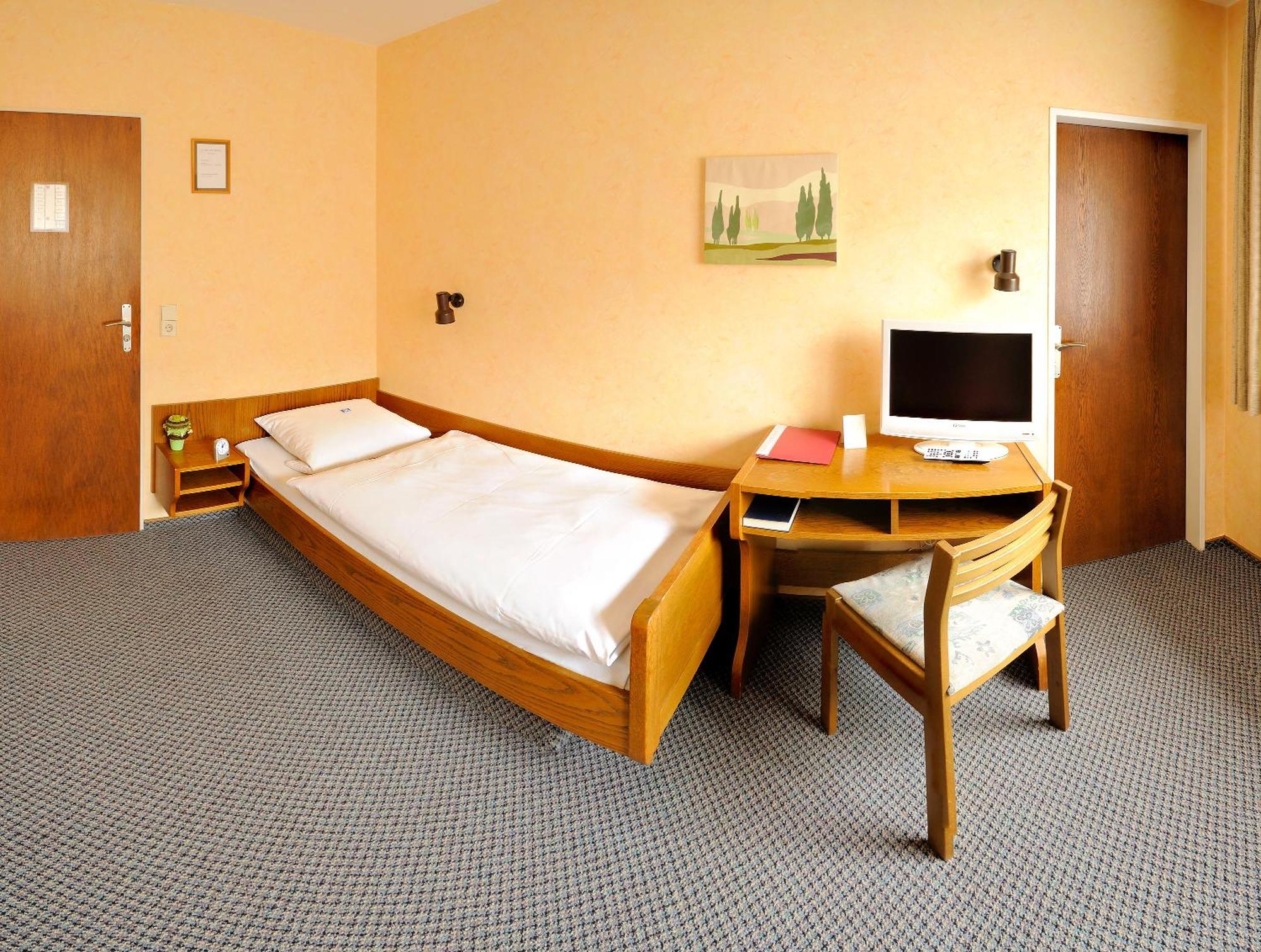 Pension Keinath Stuttgart Exterior photo