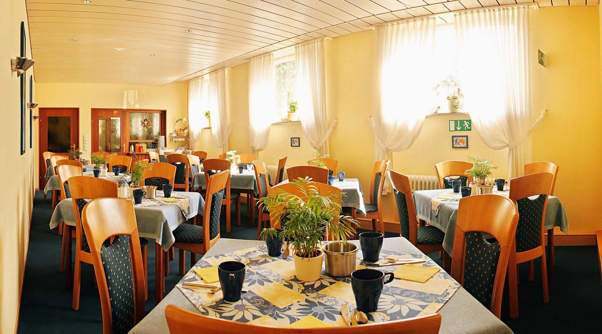 Pension Keinath Stuttgart Exterior photo
